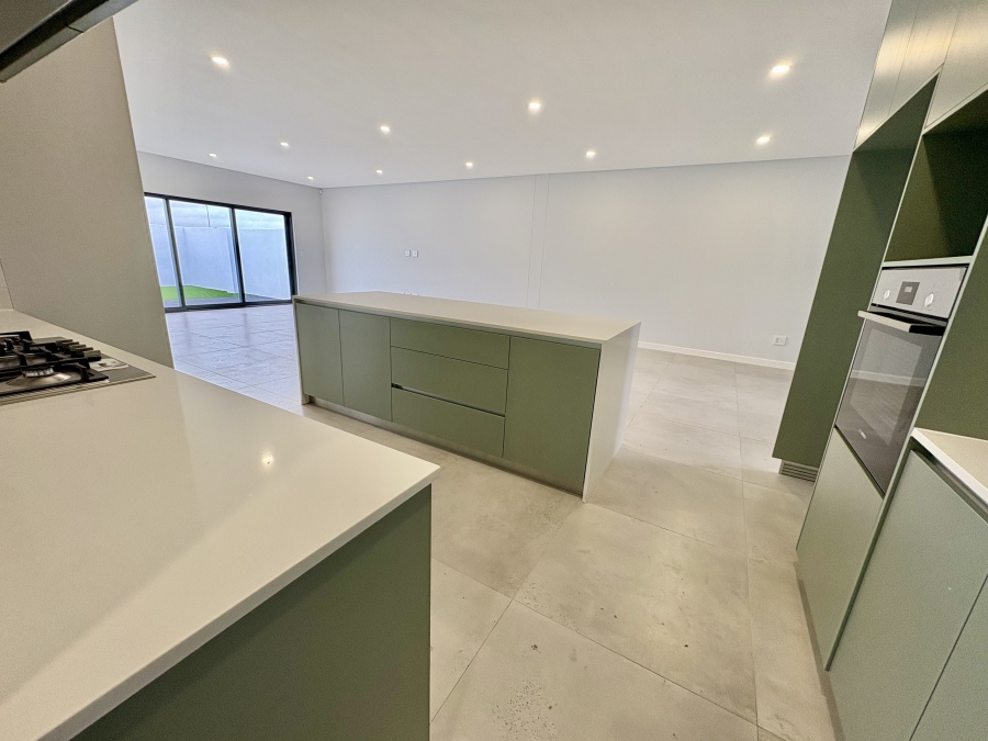 4 Bedroom Property for Sale in Sandown Western Cape